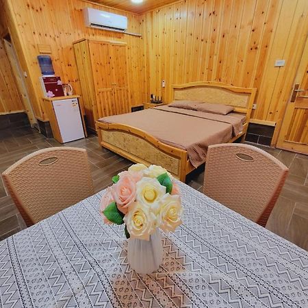 Atoom Lodge Džaraš Exteriér fotografie