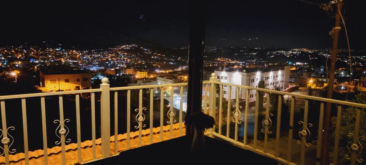Atoom Lodge Džaraš Exteriér fotografie