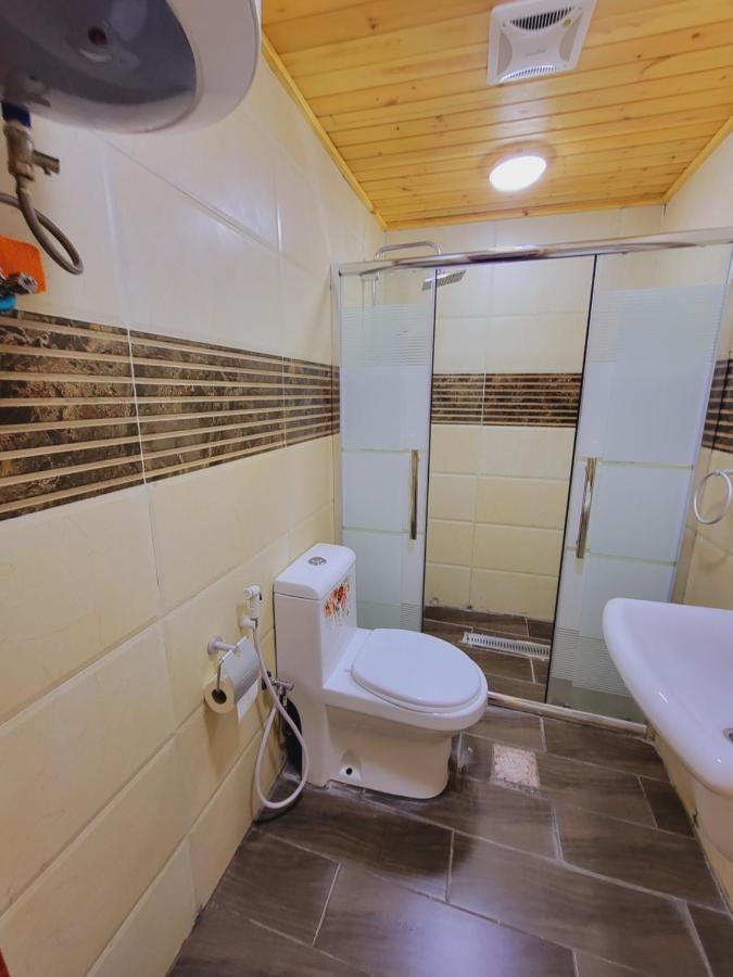 Atoom Lodge Džaraš Exteriér fotografie