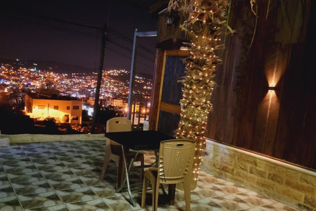 Atoom Lodge Džaraš Exteriér fotografie